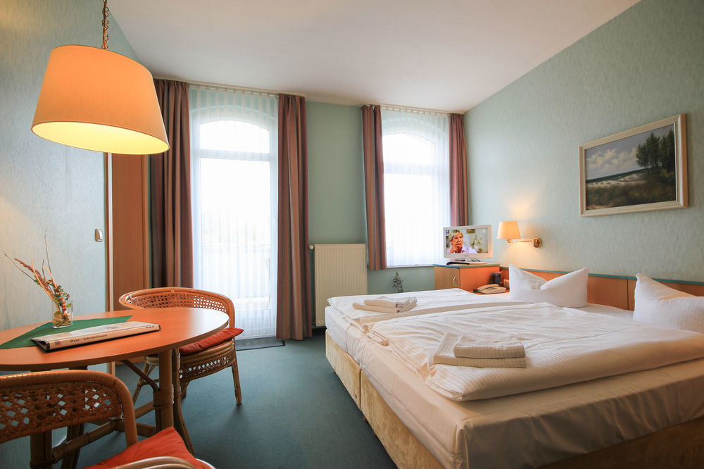 Appartementhaus Zum Strandkorb Kuhlungsborn Bagian luar foto
