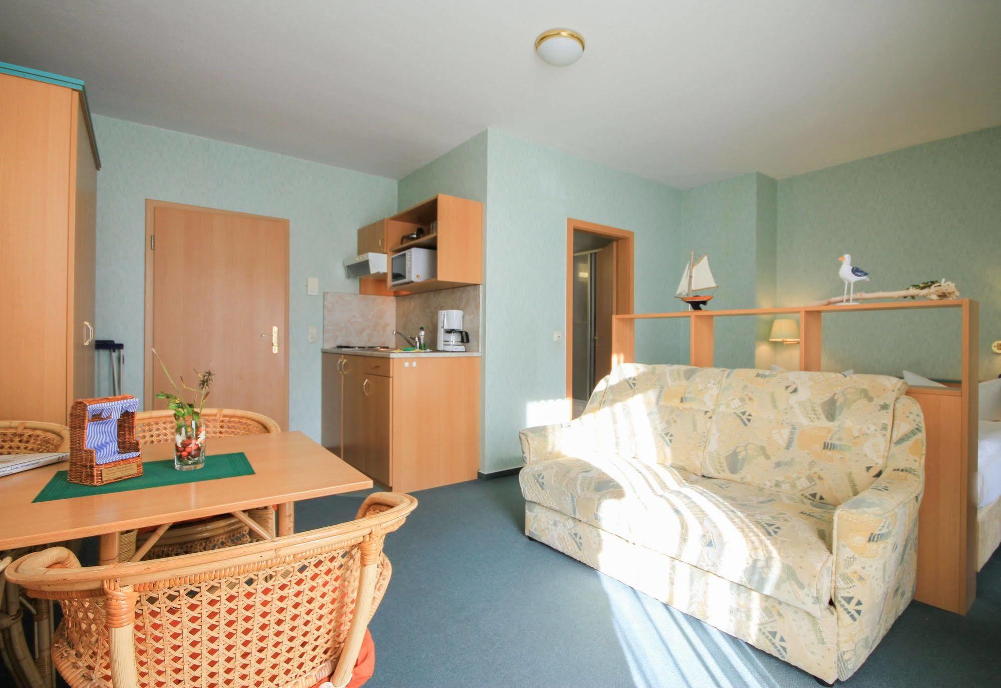 Appartementhaus Zum Strandkorb Kuhlungsborn Bagian luar foto