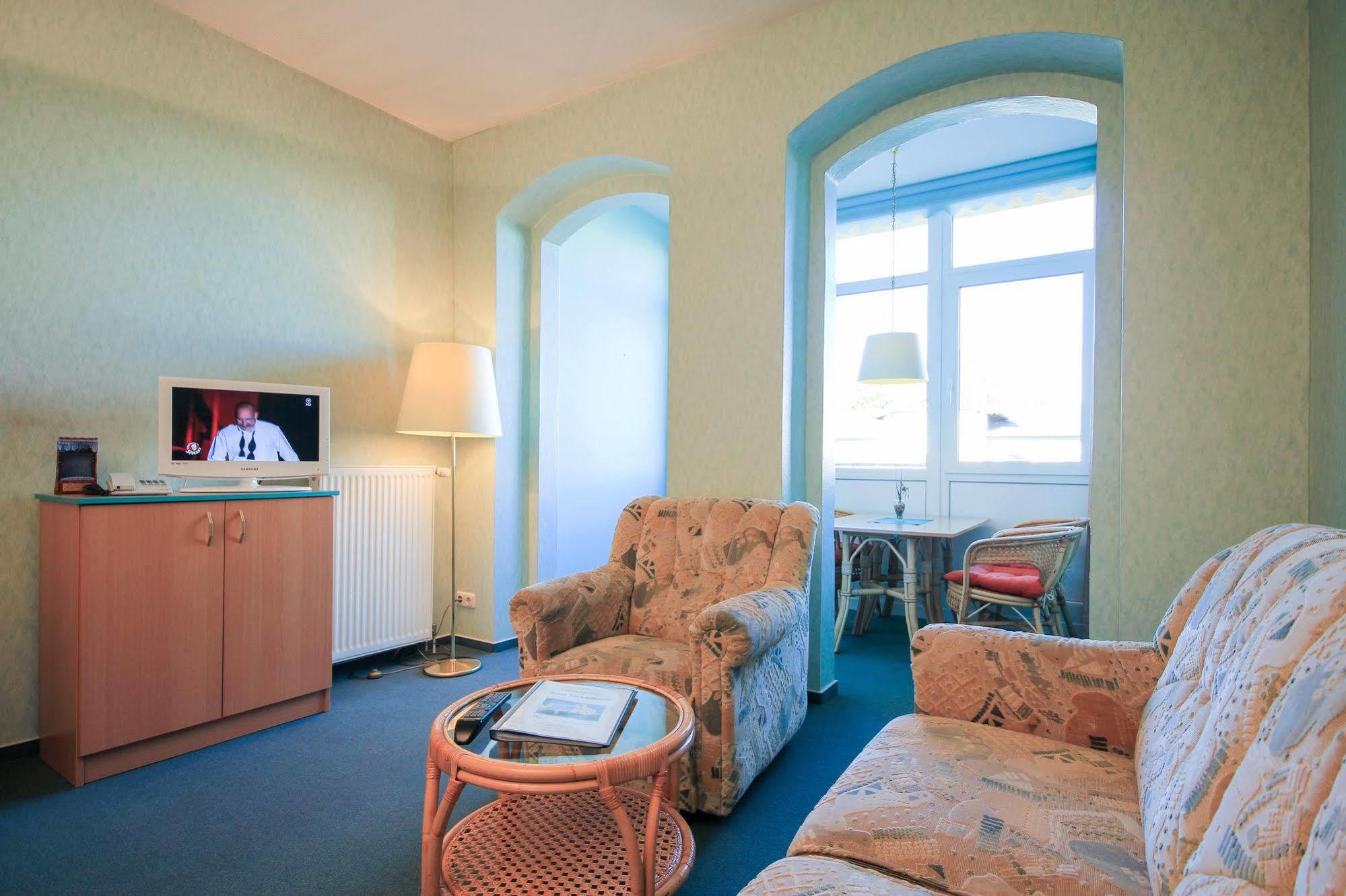 Appartementhaus Zum Strandkorb Kuhlungsborn Bagian luar foto