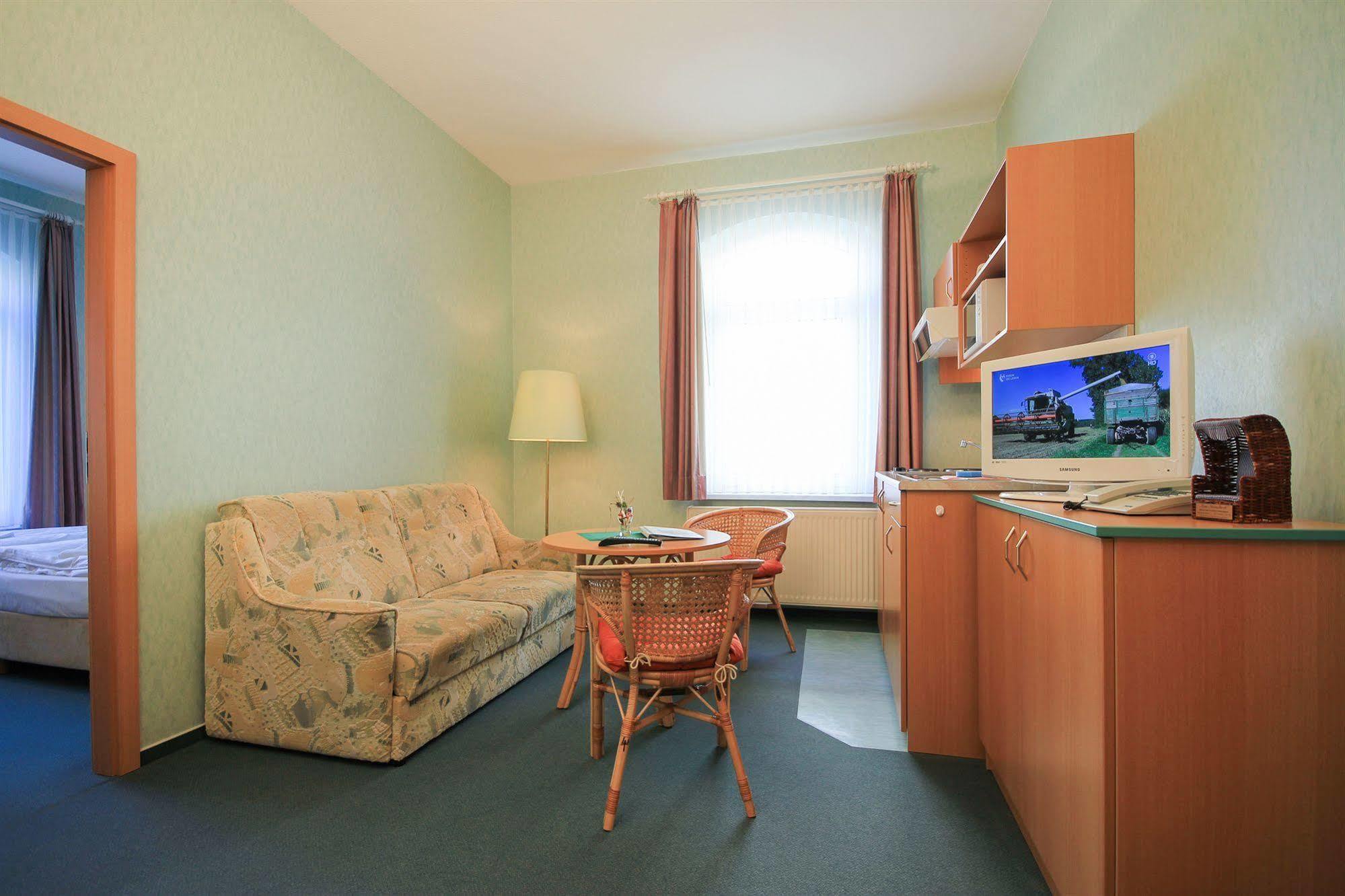 Appartementhaus Zum Strandkorb Kuhlungsborn Bagian luar foto